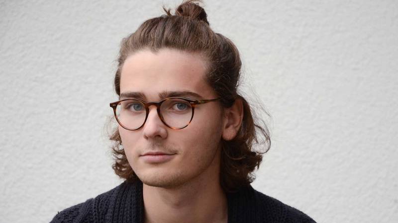 Lies hier wie Paul seine Eignungsprüfung an der FH Düsseldorf durch unseren Mappenvorbereitungskurs bestanden hat. Erarbeite mit uns deine perfekte Mappe. 