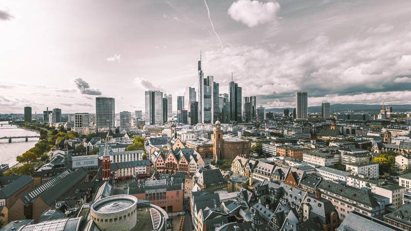 Du möchtest Architektur in Frankfurt studieren? Im Mappenkurs Architektur bereiten wir dich vor
