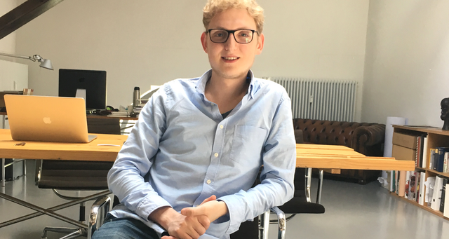 Laurens hat mit seinem Store-Concept und seiner Retail-Design-Mappe die Professoren überzeugt. Lies wir er es geschafft hat.