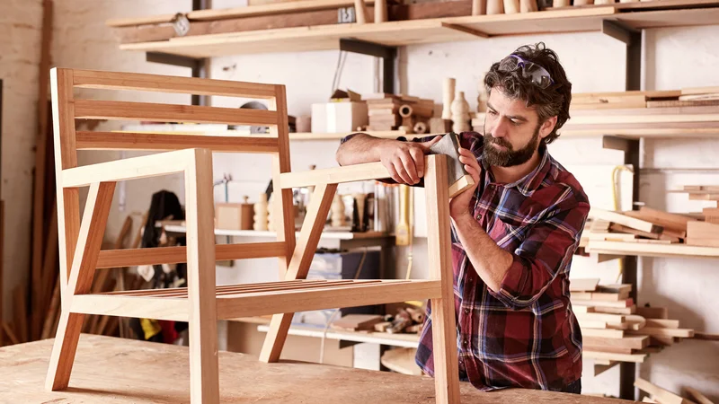Im Industrial-Design Studium spielen zeichnerische Fähigkeiten eine große Rolle. Lerne in unserem Mappenvorbereitungskurs Industrial-Design welche Zeichentechniken im Studium notwendig sind.