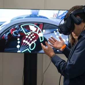 ALT-Text Eine aussagekräftige Virtual Design Mappe setzt sich mit virtuell Welten auseinander. Erschaffe greifbare Animationen