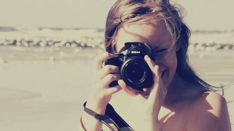 Frenzie wurde mit ihrer Mappe für Kommunikationsdesign ohne Probleme an der HTWG-Konstanz angenommen. Auch du kannst eine erfolgreiche Eignungsprüfung mit unseren Mappenkurs absolvieren.