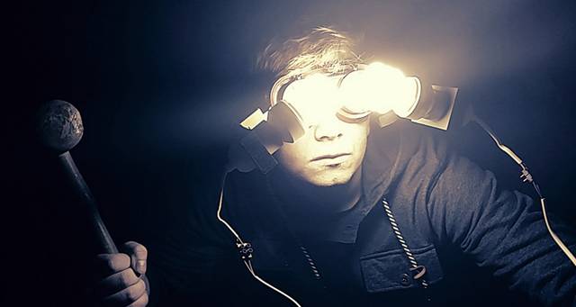 Alexander hat mittlerweile seinen Abschluss in Industrial-Design gemacht. Er arbeitet für renommierte Unternehmen und wir erinnern uns gerne an seine Anfänge im Industrial Design Mappenkurs