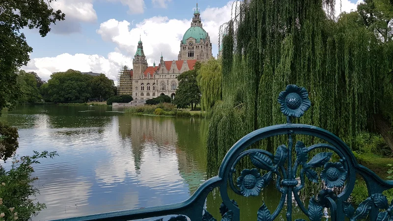 Du möchtest Mediendesign studieren in Hannover? In unserem Mappenkurs bereiten wir dich perfekt vor.