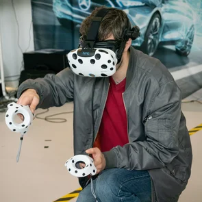 Ob Innenarchitektur, Produktdesign, Gamedesign oder Architektur. Aus diesen Disziplinen setzten sich deine Expanded Realities Mappenbeispiele