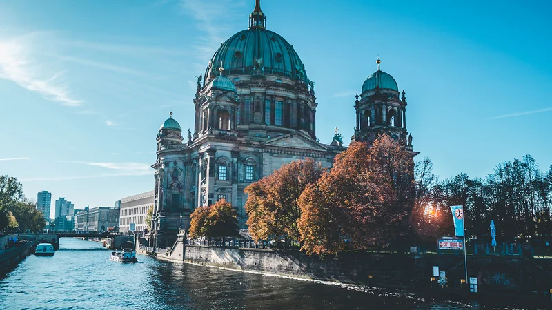 Dein Start ins Berlin Studium Kostümbild