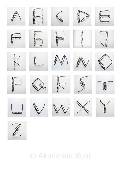 Deine Mappe für Studium Kommunikationsdesign wird durch typografische Arbeiten auf die Inhalte des Studium angepasst