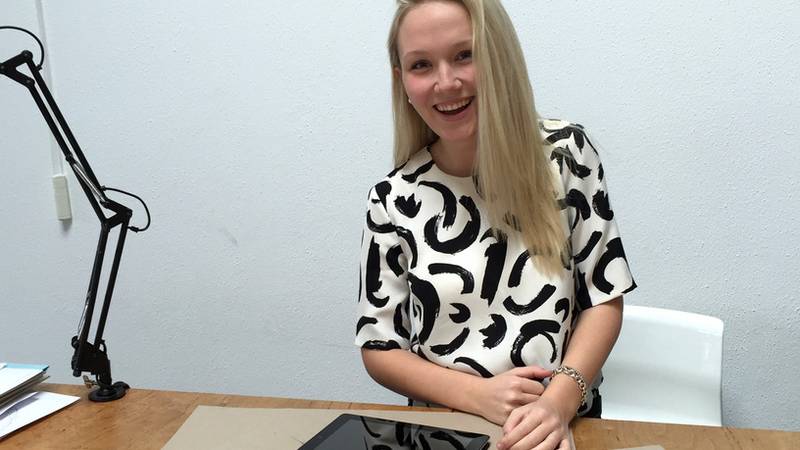 Hier siehst du wie Chiara mit Ihrer Bewerbungsmappe für Kommunikationsdesign an der FH Düsseldorf angenommen wurde. Mit unserer Mappenberatung kannst auch du die Eignungsprüfung bestehen. 